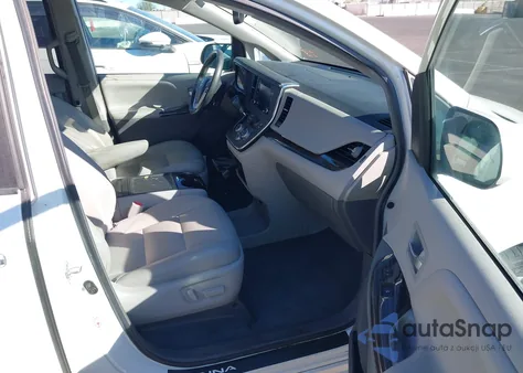 2019 Toyota Sienna Xle 8 Passenger z USA, uszkodzony, nr VIN 5TDYZ3DC1KS020157